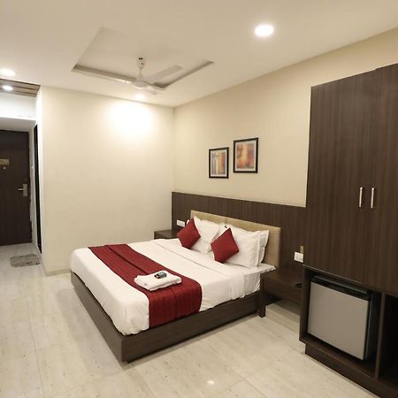 Hotel Privya Rooms And Banquet 수라트 외부 사진