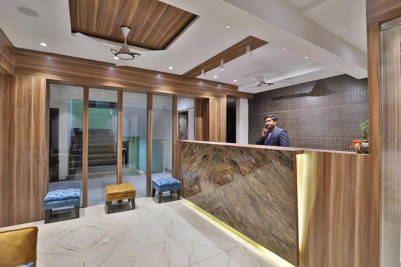 Hotel Privya Rooms And Banquet 수라트 외부 사진