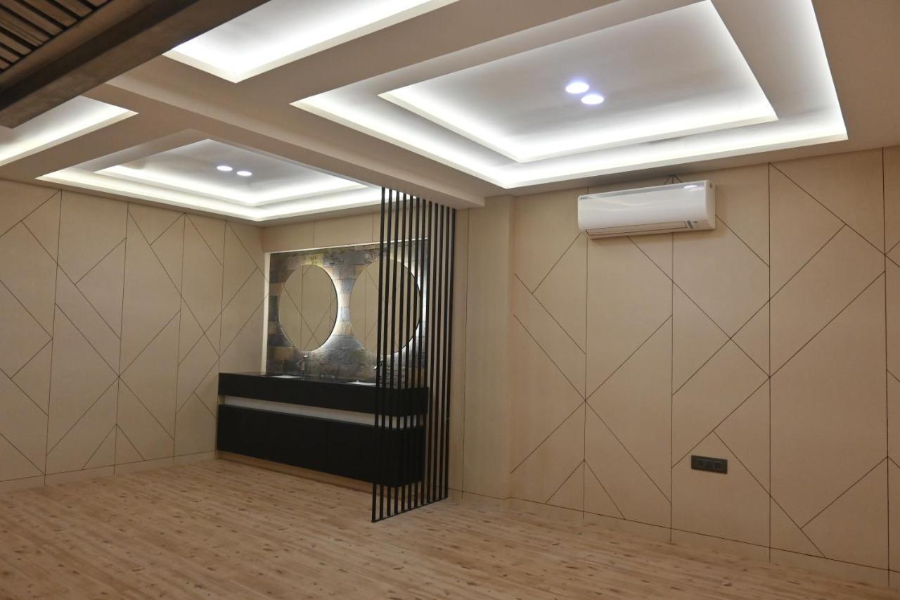 Hotel Privya Rooms And Banquet 수라트 외부 사진