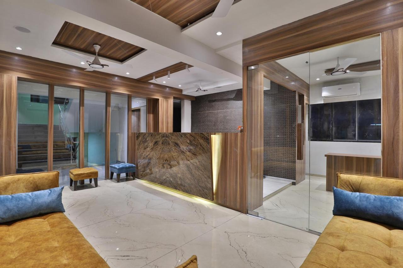 Hotel Privya Rooms And Banquet 수라트 외부 사진