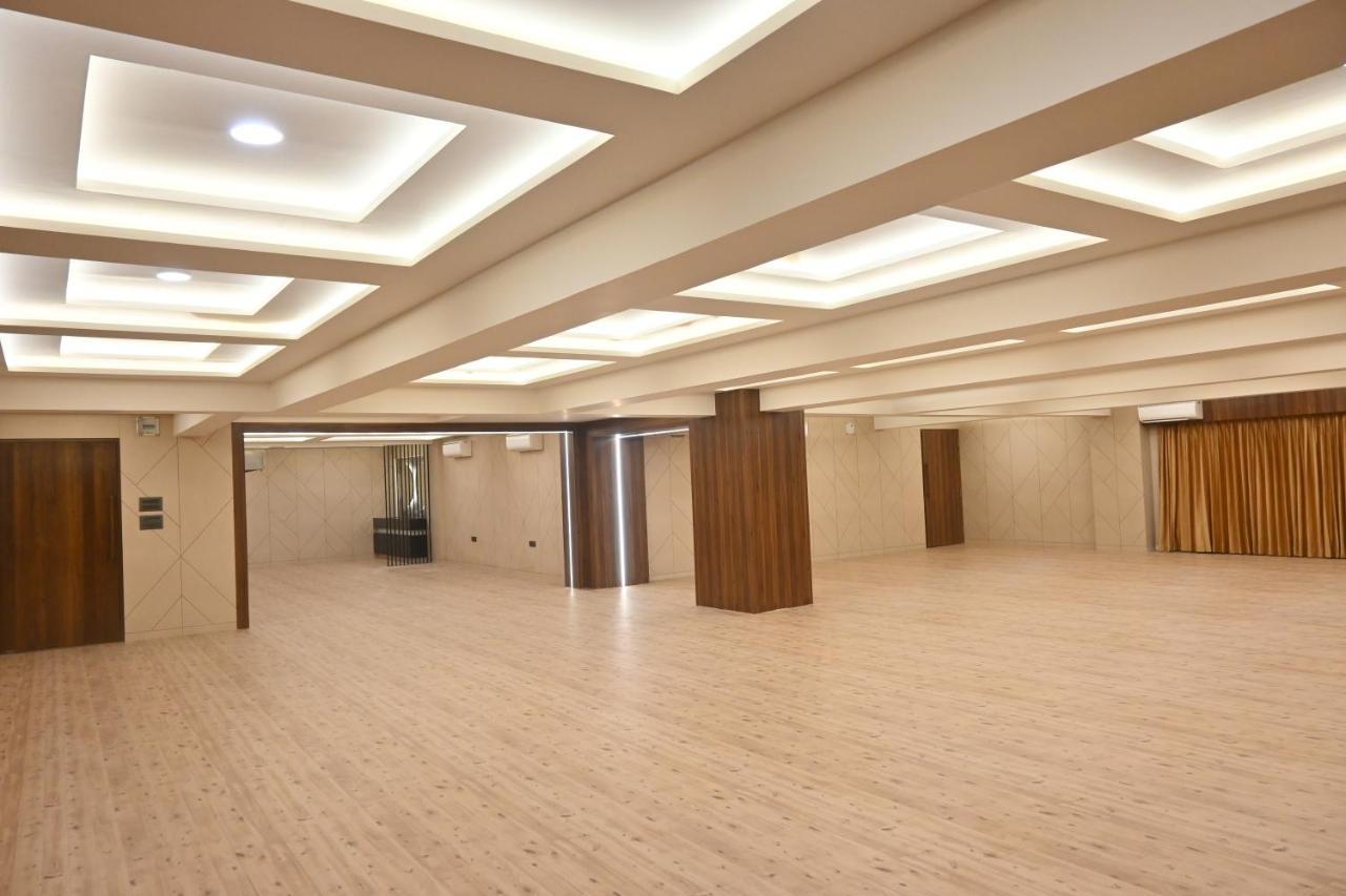 Hotel Privya Rooms And Banquet 수라트 외부 사진