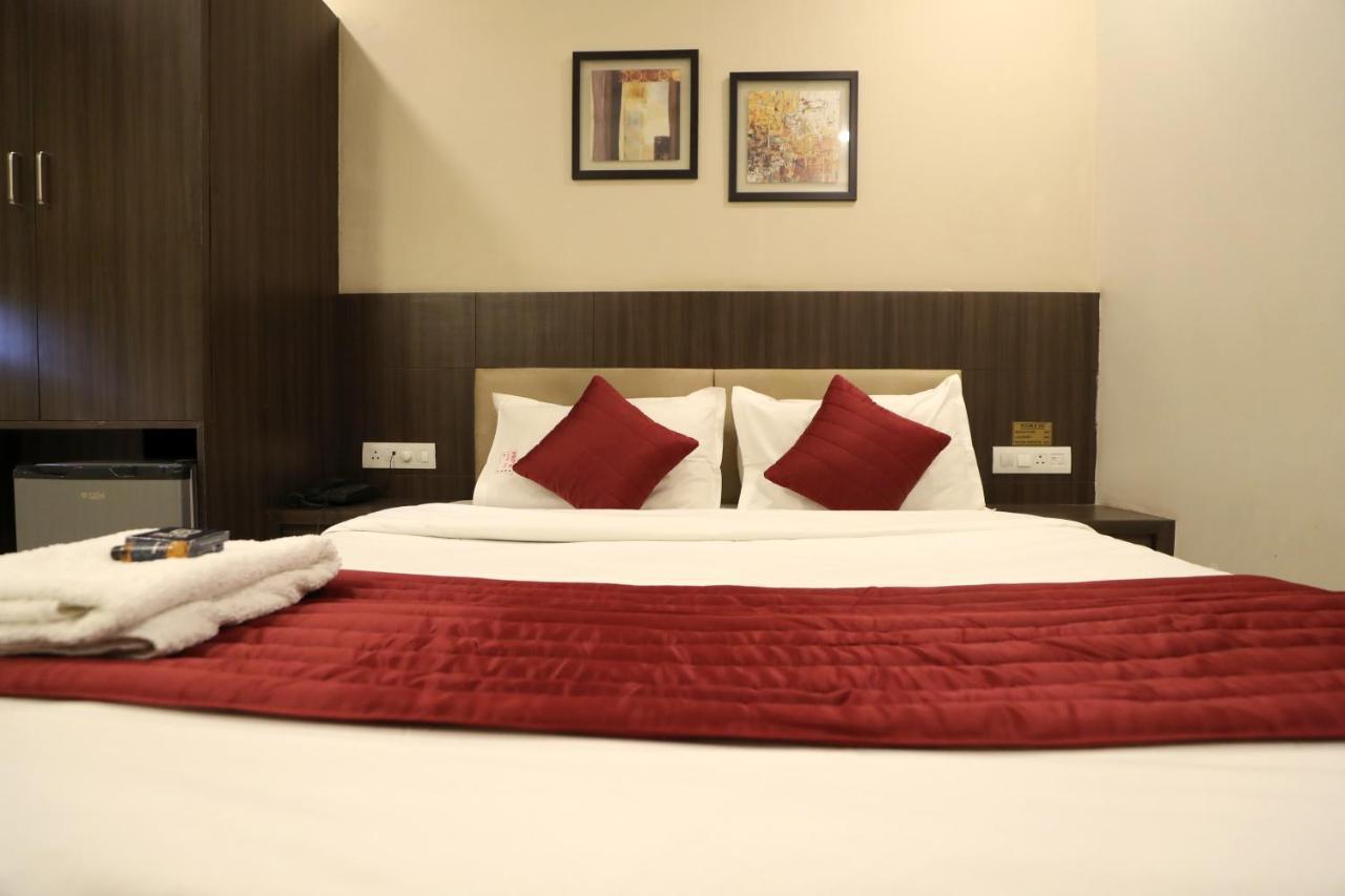 Hotel Privya Rooms And Banquet 수라트 외부 사진