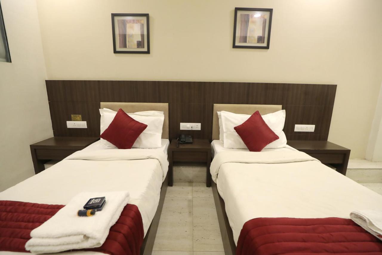 Hotel Privya Rooms And Banquet 수라트 외부 사진