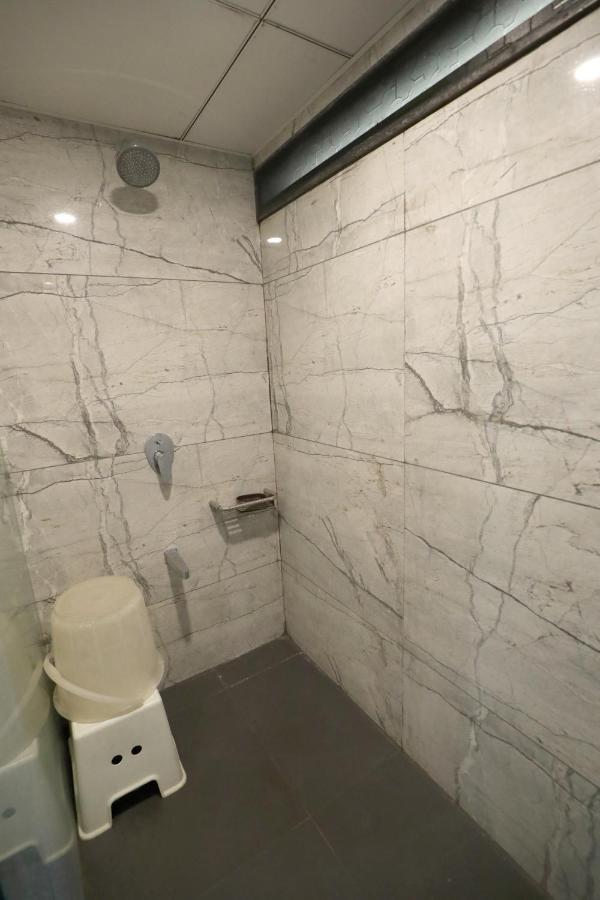 Hotel Privya Rooms And Banquet 수라트 외부 사진