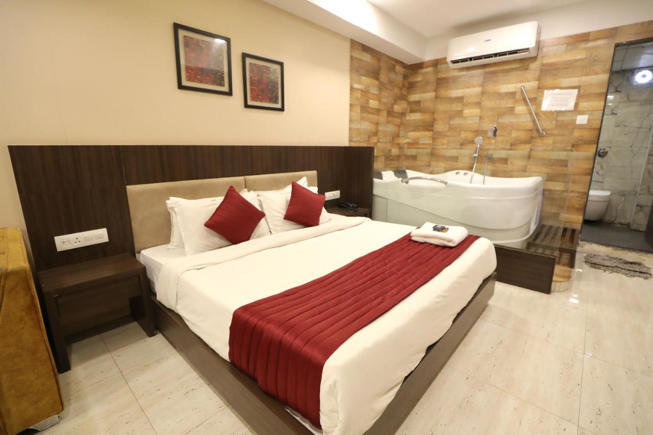 Hotel Privya Rooms And Banquet 수라트 외부 사진
